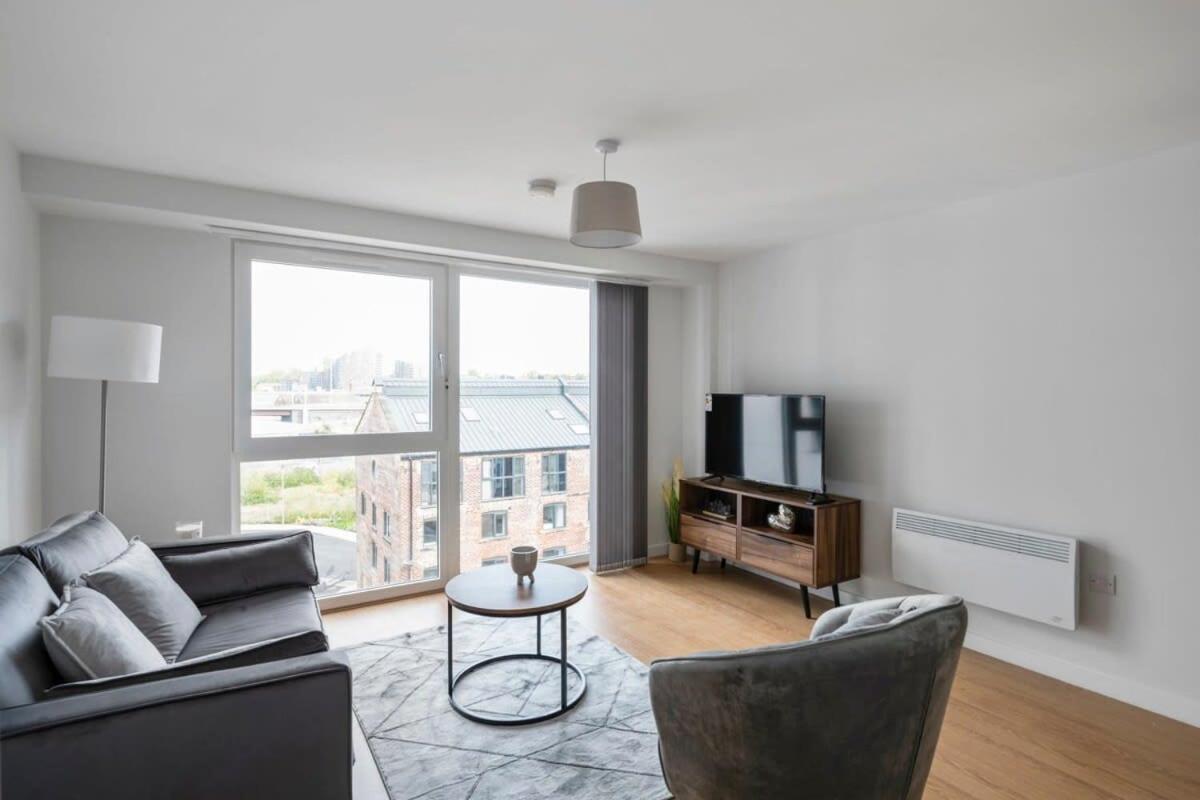 Spacious 1 Bedroom Apartment In A Converted Mill Leeds  Exteriör bild